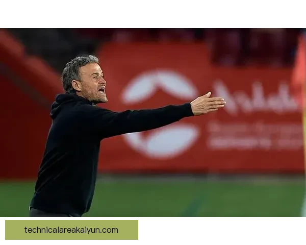 恩里克压迫体系解析:战术灵活性与球员适应力的平衡趋势 恩里克压迫体系解析:战术灵活性与球员适应力的平衡趋势