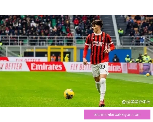 足球新星大曝光，表现稳健引发众多球探关注
