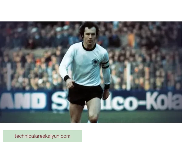 贝肯鲍尔战术价值在现代足球体系中的持续影响与演变